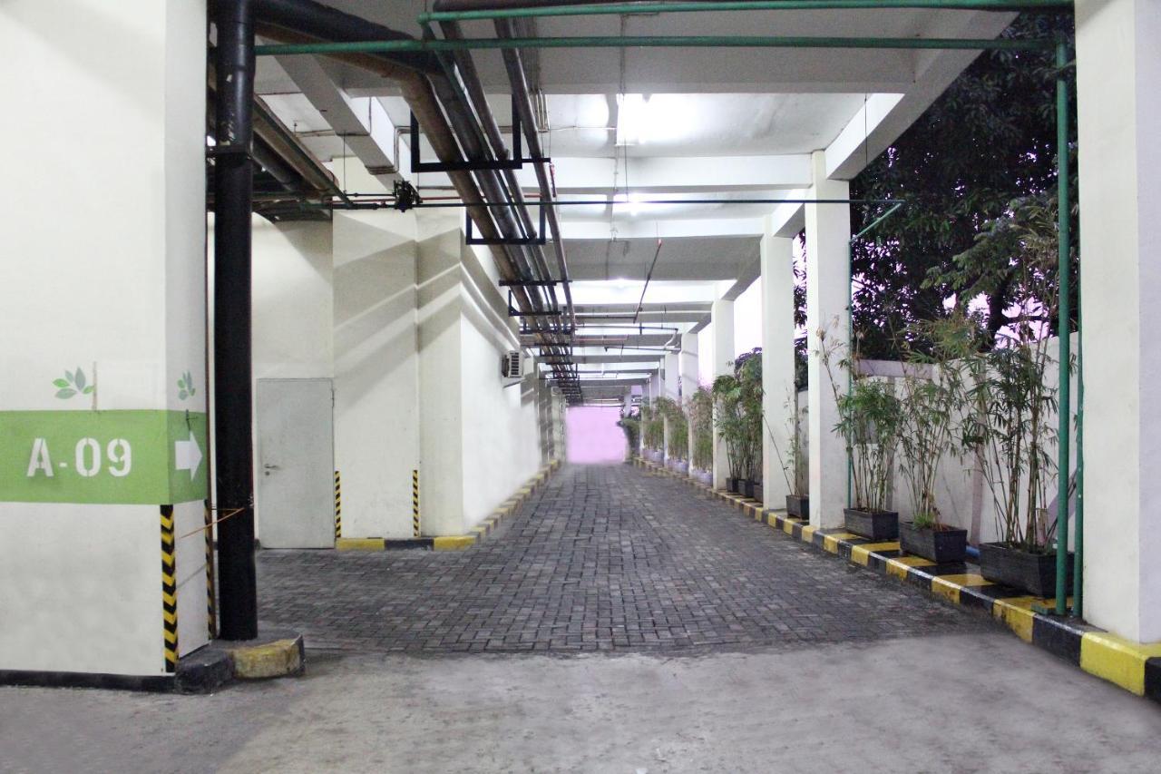 Oyo 266 Margonda Residence 5 Depok Exteriör bild